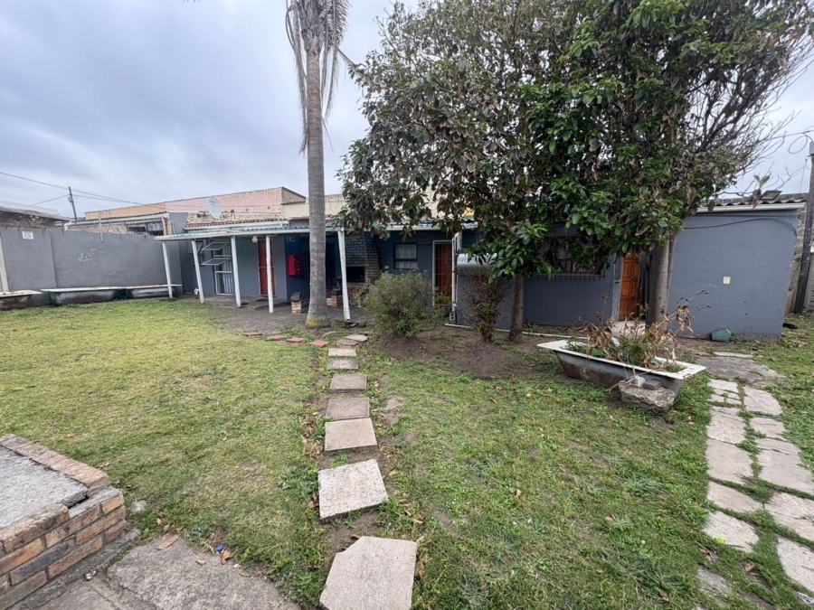 10 Bedroom Property for Sale in Quigney Eastern Cape